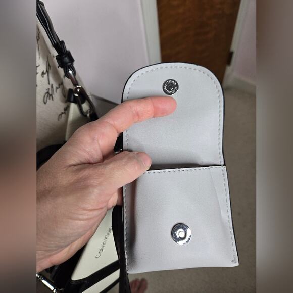 NWT CALVIN KLEIN Womens Off White Grey and Black Handbag with Crossbody Strap - Picture 8 of 14